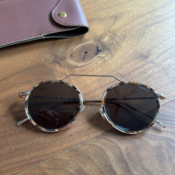 Illesteva Wynwood Ace Sunglasses / Caramel Sunnies - Picture 5 of 6